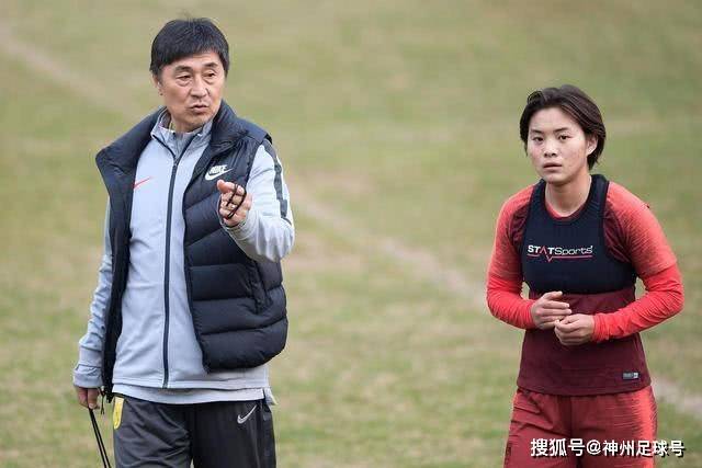 7月23日：哈登降薪重返老东家火箭，这次回归真能帮火箭拿下总冠军么？